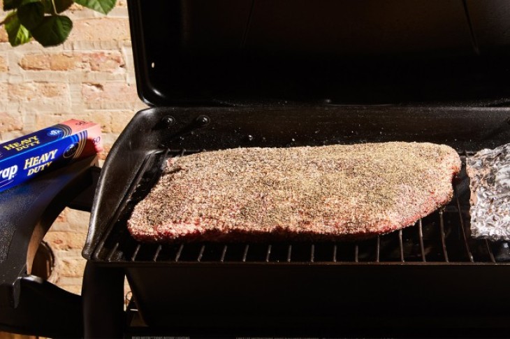 Cooking a brisket outlet on a gas grill